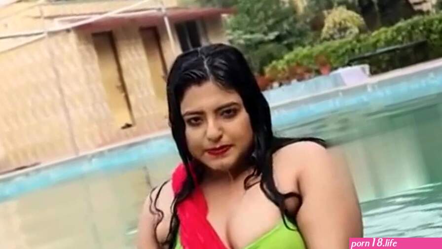 Nude saree video